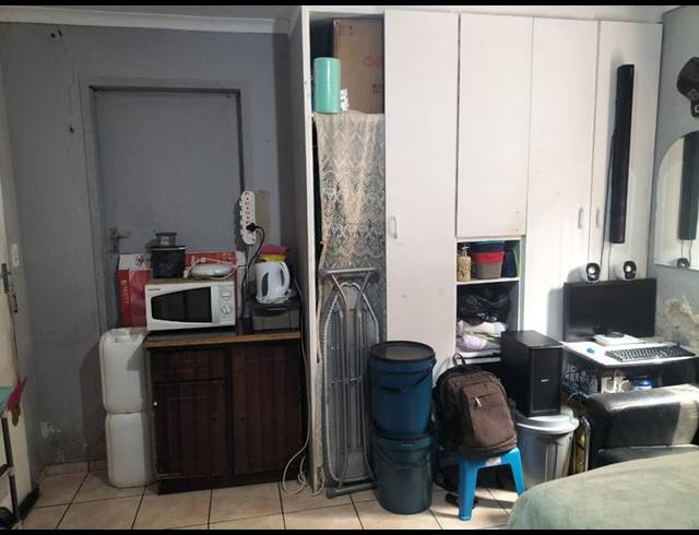 7 BEDROOM HOUSE FOR SALE IN VREDEDORP